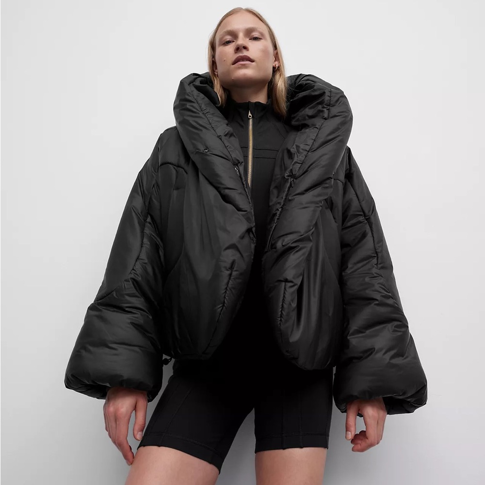 ISO Lululemon Hooded Insulated Wrap